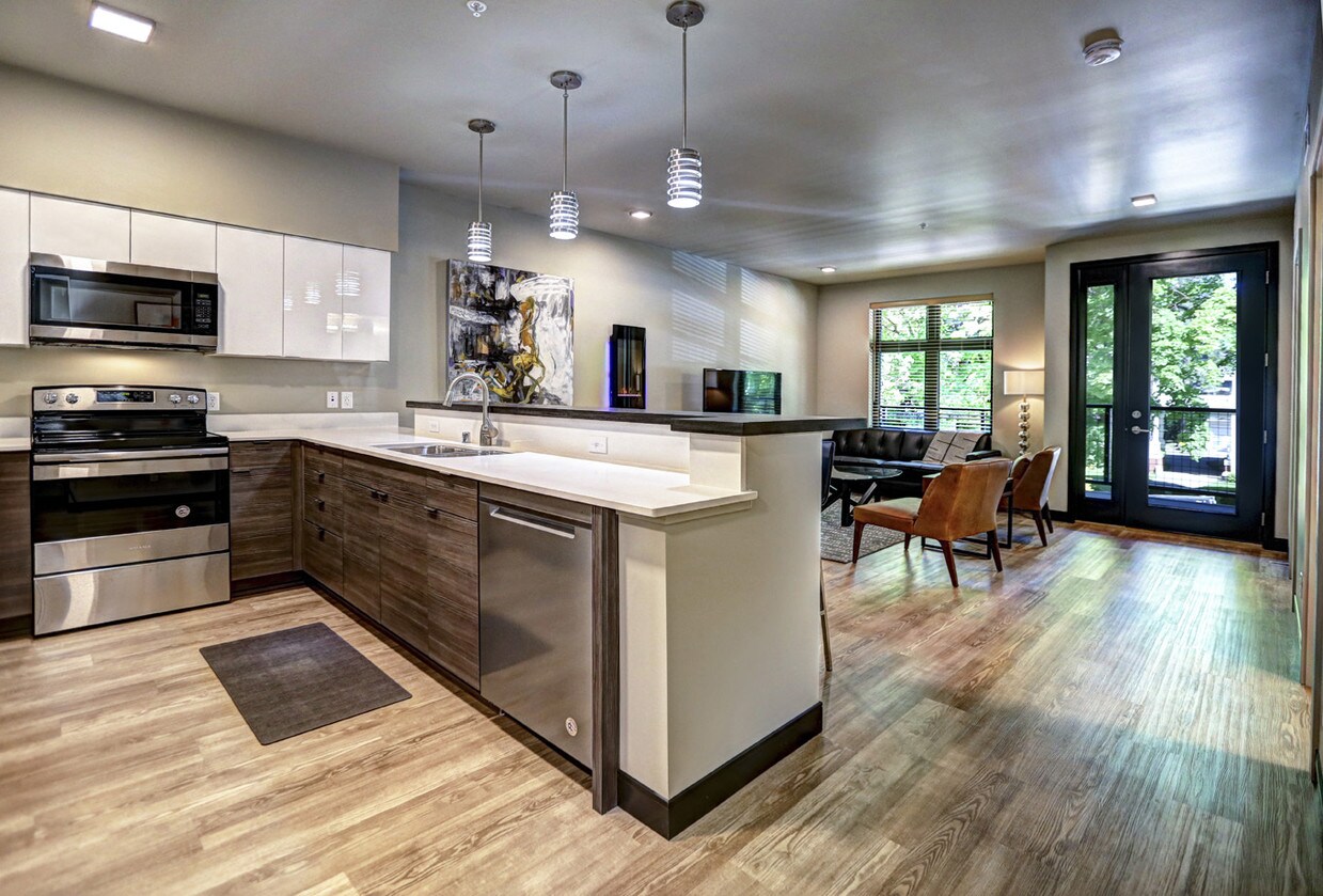 Foto principal - 1021 W 9th Ave
