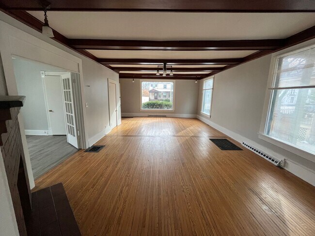 Foto del edificio - 1140 N Church St