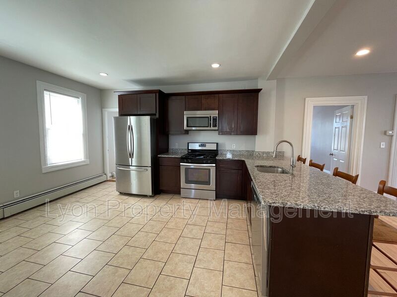 92 Vinton Unit 2, Providence, RI 02909 Condo for Rent in Providence