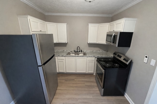 Building Photo - 525 Baltimore St