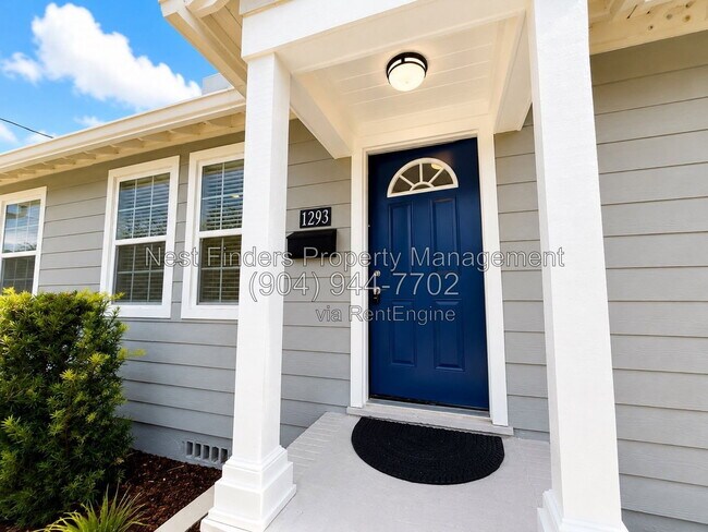 Building Photo - 1293 Hamilton St