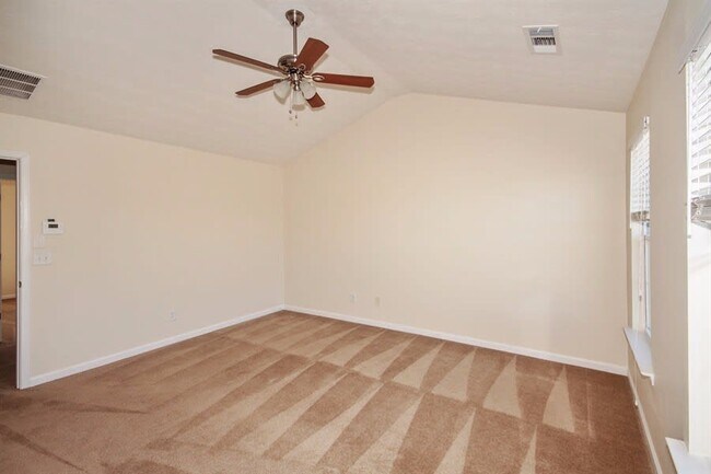 Foto del edificio - 3808 Shenfield Dr