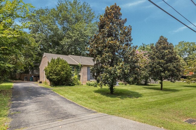 Building Photo - 4815 Danby Dr