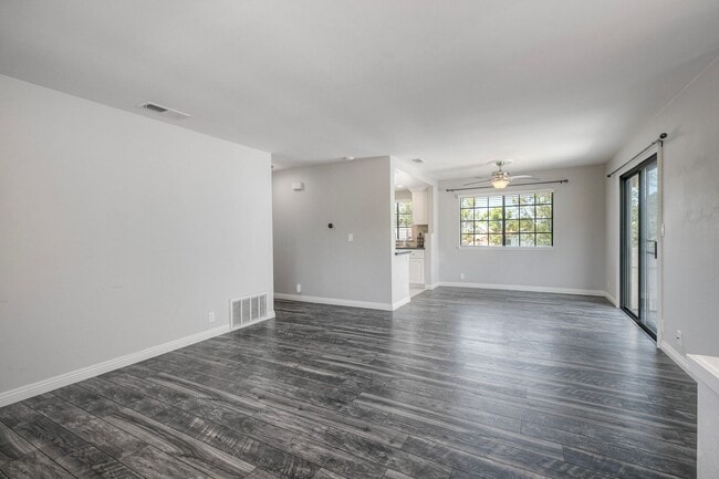 Building Photo - 3045 Corte Trabuco