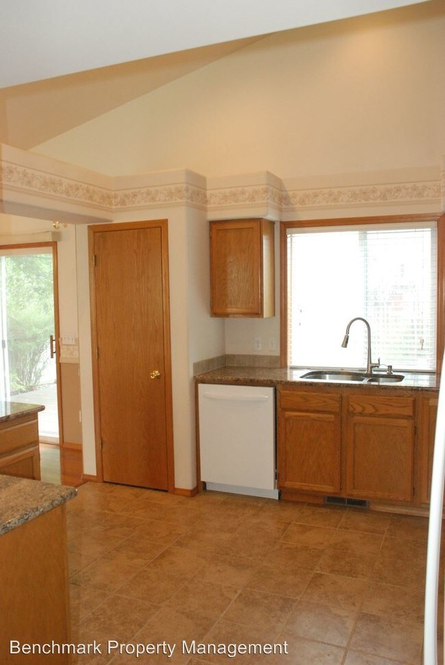 Building Photo - 4 br, 2 bath House - 2312 N. Rawhide Ridge