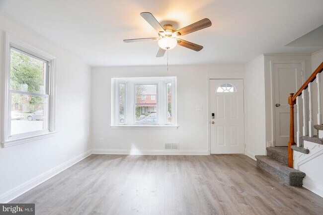 Building Photo - 1755 White Oak Ave