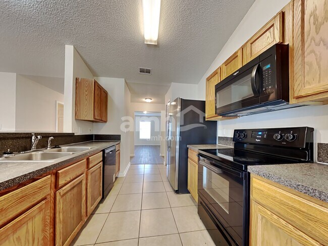 Foto del edificio - 2737 Taylor Hill Dr