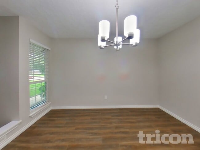 Foto del edificio - 15614 Fox Springs Dr
