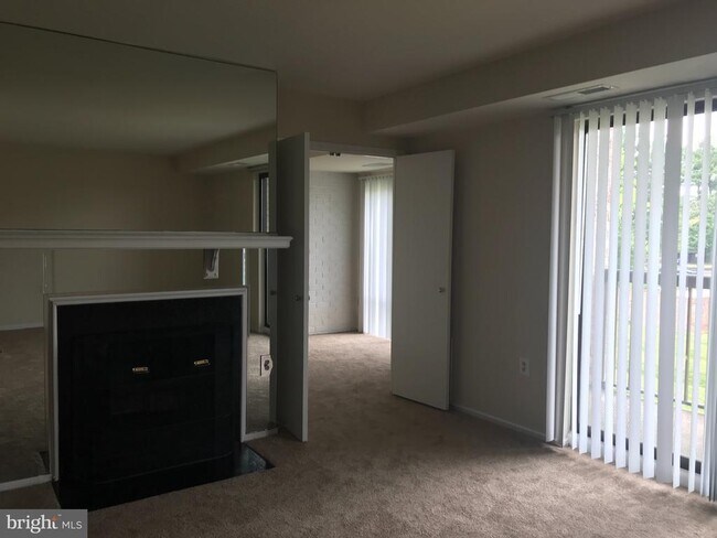 Foto del edificio - 10028 Stedwick Rd