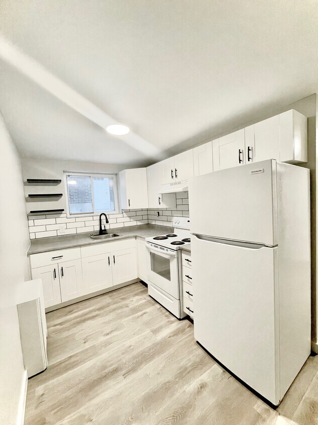 395 Lloyd St Unit 2, Greater Sudbury, ON P3B 1P4 Apartment for Rent