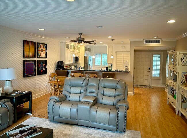 Foto del edificio - 3901 SE St Lucie Blvd