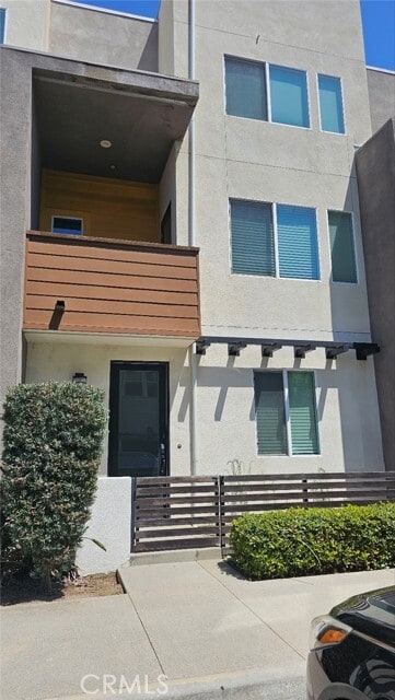 Foto del edificio - 8073 Ackerman St