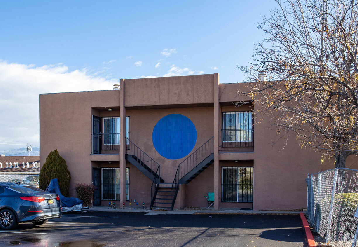 Foto principal - 1310 San Pedro Dr SE