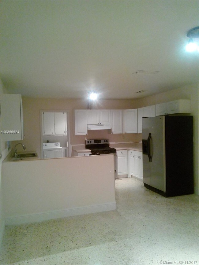 Building Photo - 1245 Lenox Ave