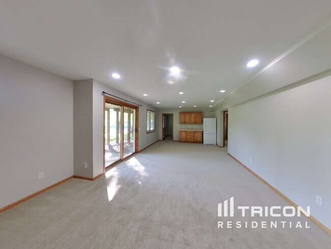 Foto del edificio - 3420 Olive Ln N