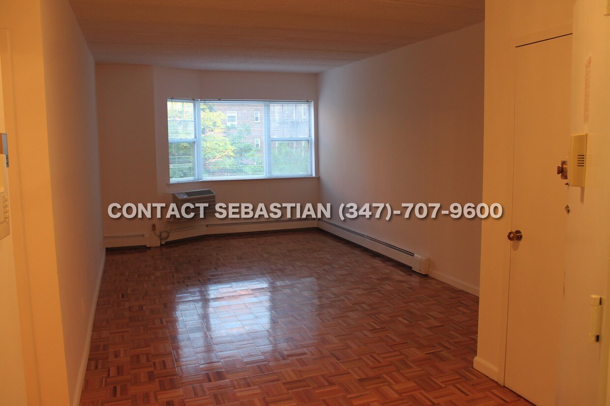 Foto principal - 95-11 64th Rd