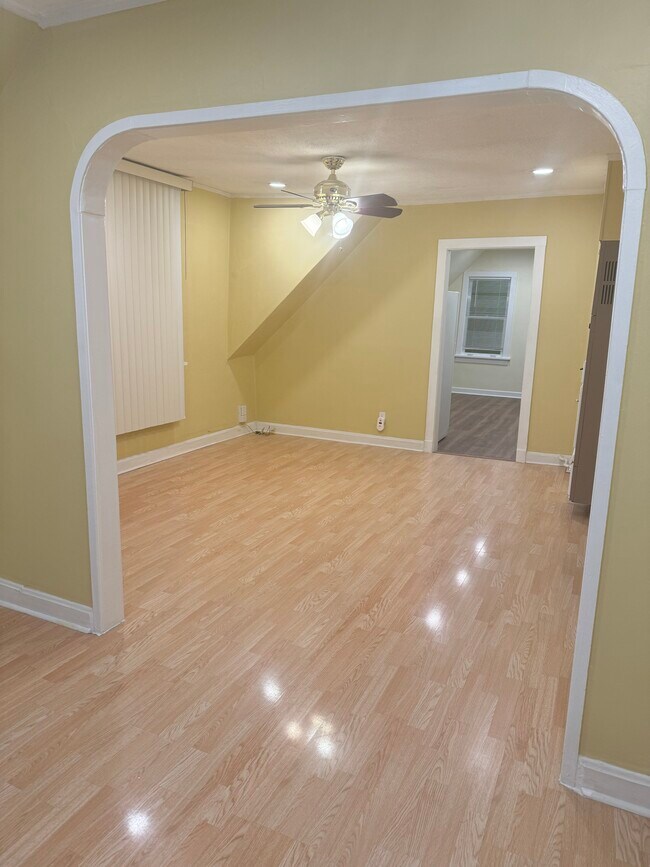 Foto del edificio - 4143 W Roscoe St