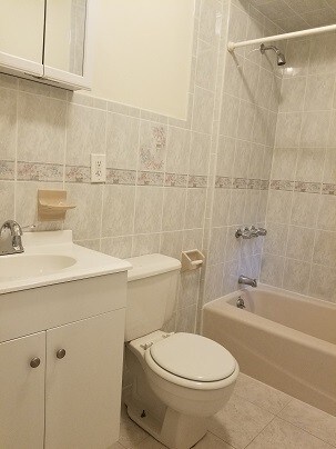 Building Photo - 413 Avenue C