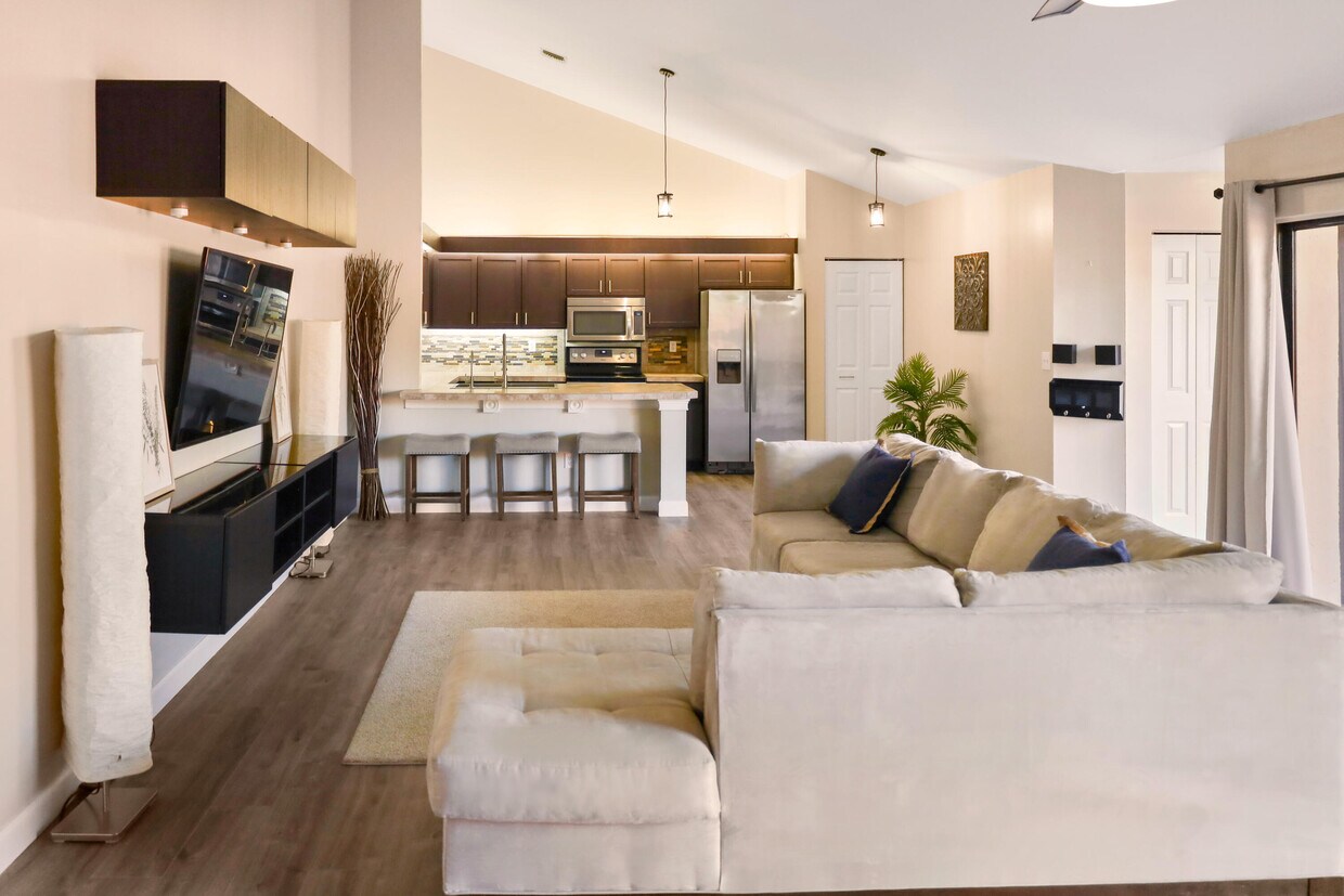 Foto principal - 1221 Summit Pl Cir