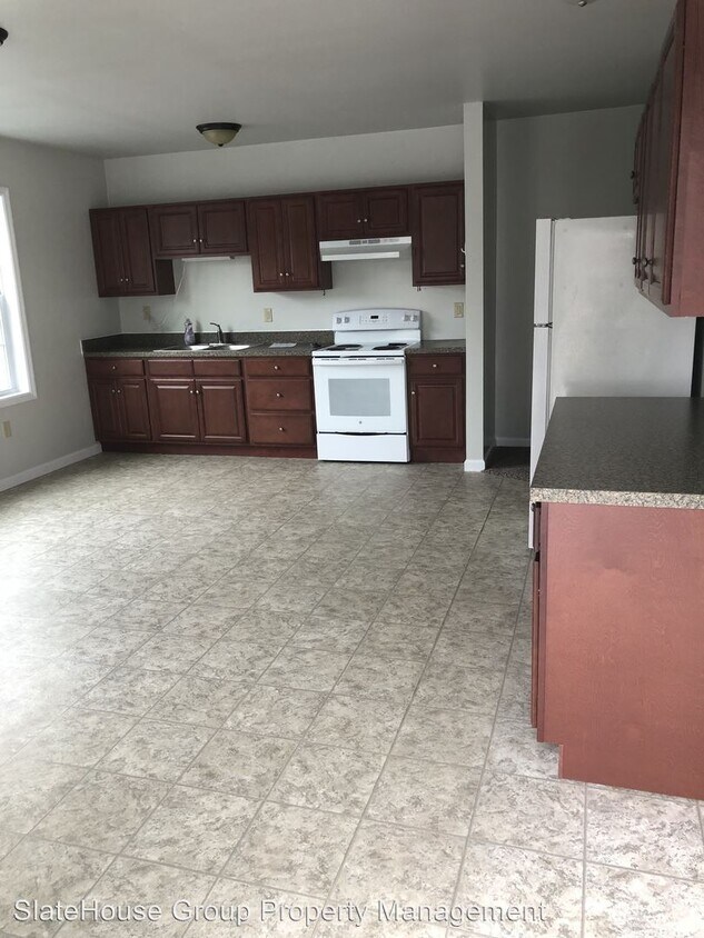 527 S State St, Ephrata, PA 17522 Apartment for Rent in Ephrata, PA