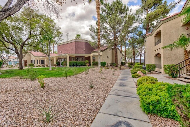 Foto del edificio - 7885 W Flamingo Rd