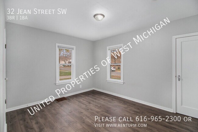 Foto del edificio - Available Now | 3 Bed 1 Bath Single Family...