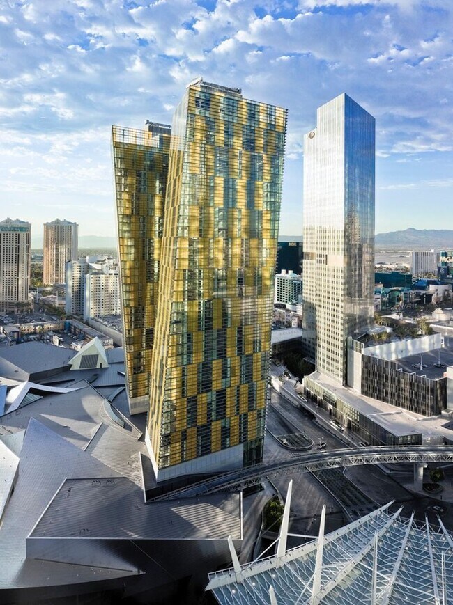 Foto del edificio - SHOWINGS AVAILABLE NOW