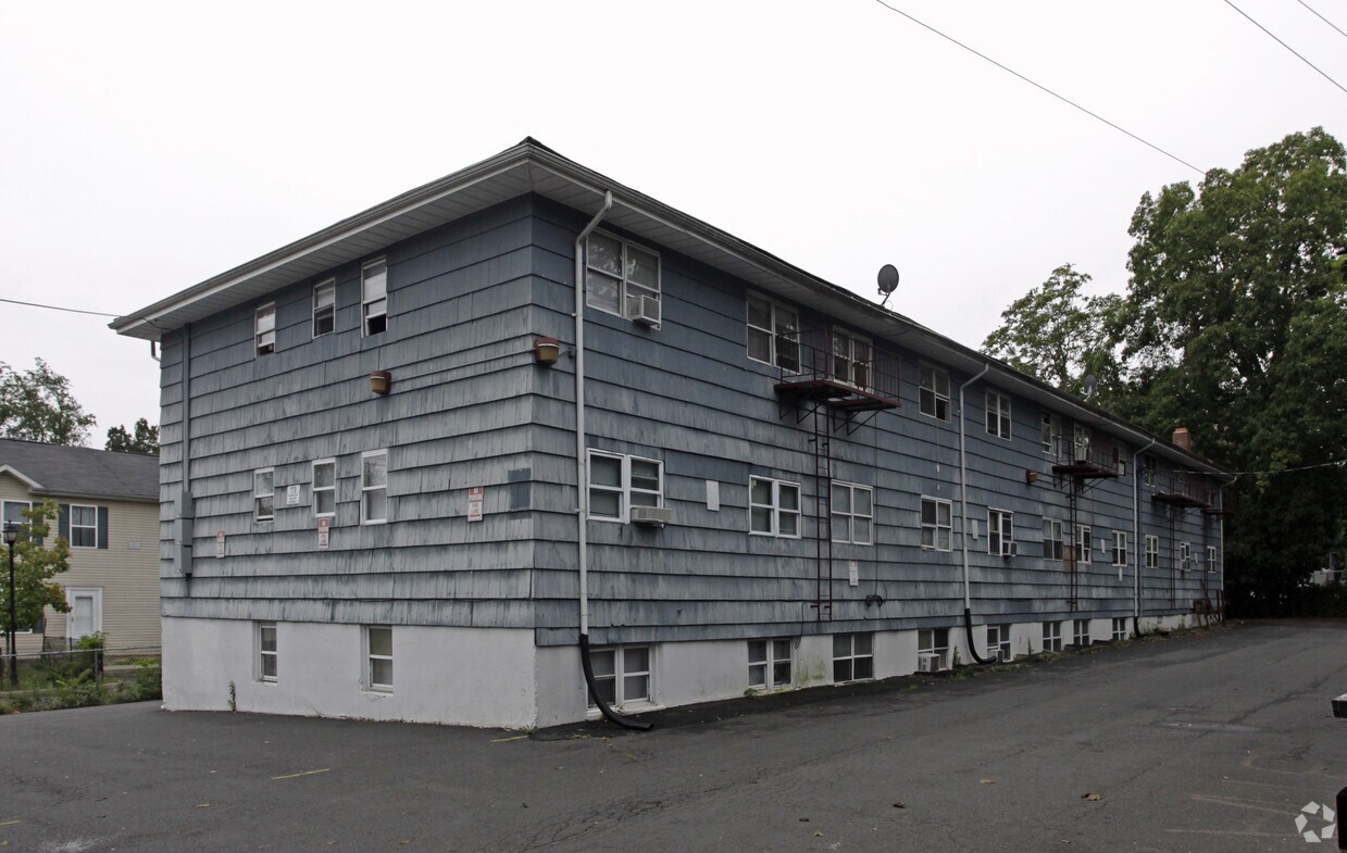 Primary Photo - 119 Bethune Blvd