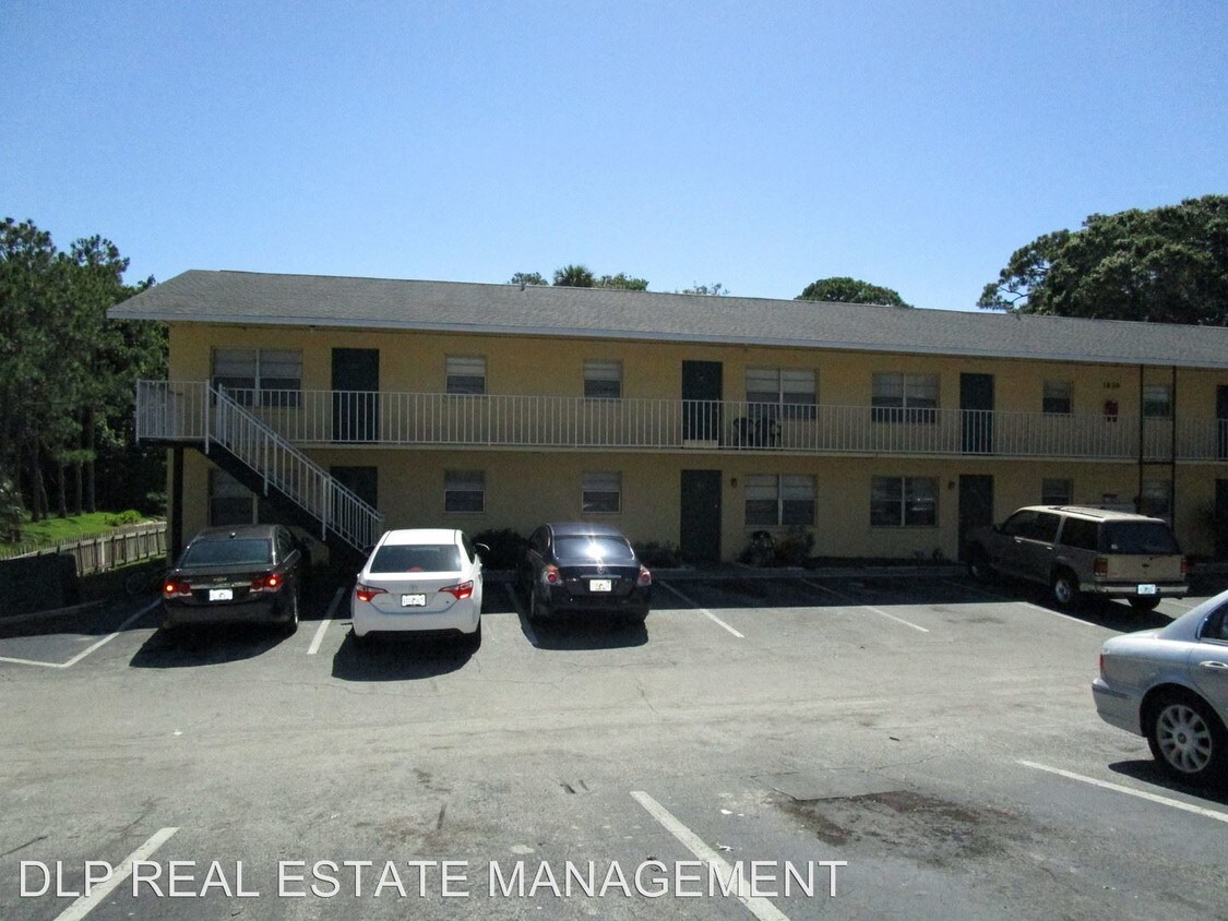 Foto principal - 1835 S Segrave St