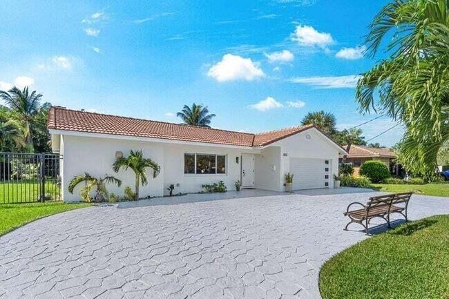 Foto del edificio - 653 NW 10th Ct