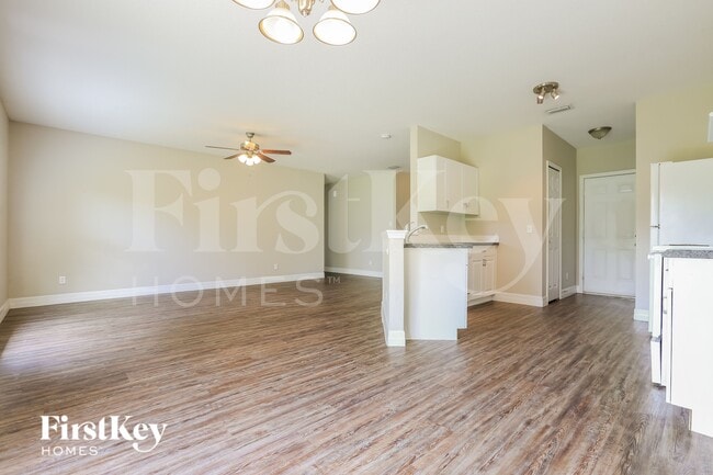 Foto del edificio - 2728 Parrot St