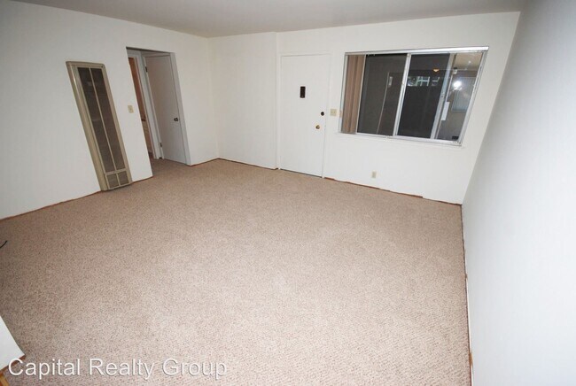 Building Photo - 2186 Carlmont Dr