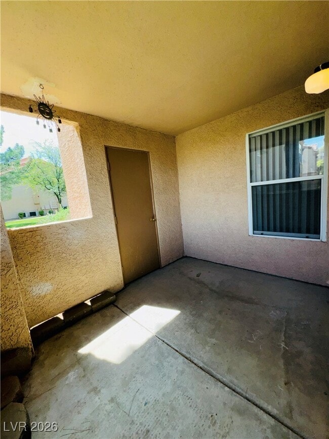 Building Photo - 1150 N Buffalo Dr