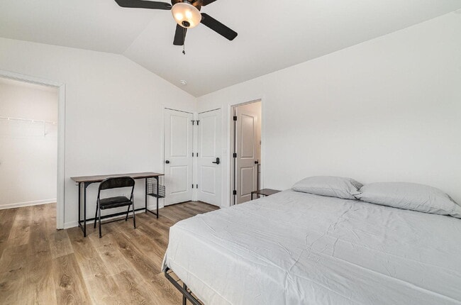 Photo - Comfortable & cozy Charlotte Townhouse 10 ...