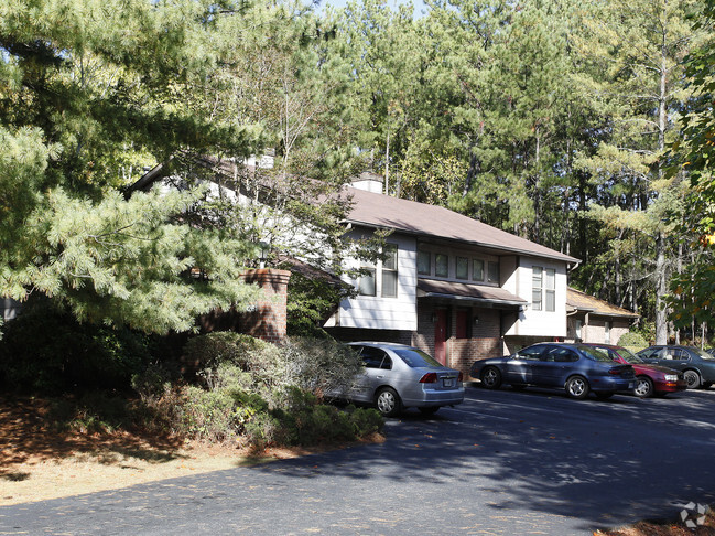 Natchez Trace - Natchez Trace Apartments