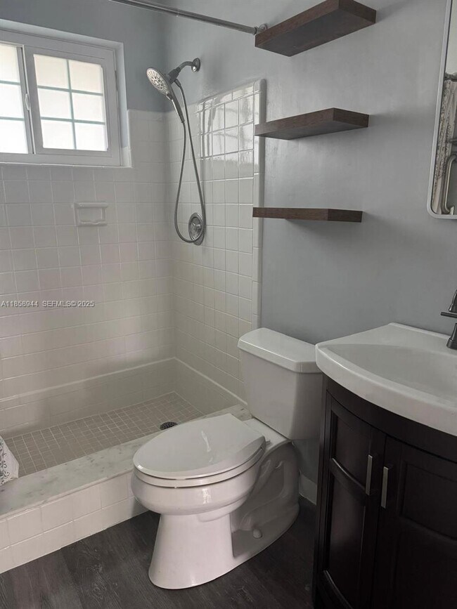 Foto del edificio - 141 NW 72nd Way