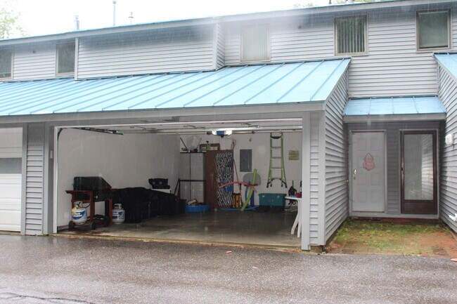 Foto del edificio - 257 Weirs Blvd