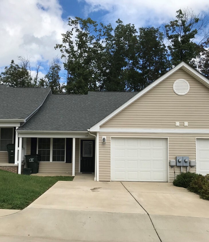17 Kimberley Street, Staunton, VA 24401 Townhome Rentals in Staunton