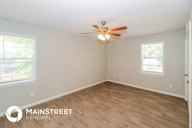 Building Photo - 5380 Albemarle Dr