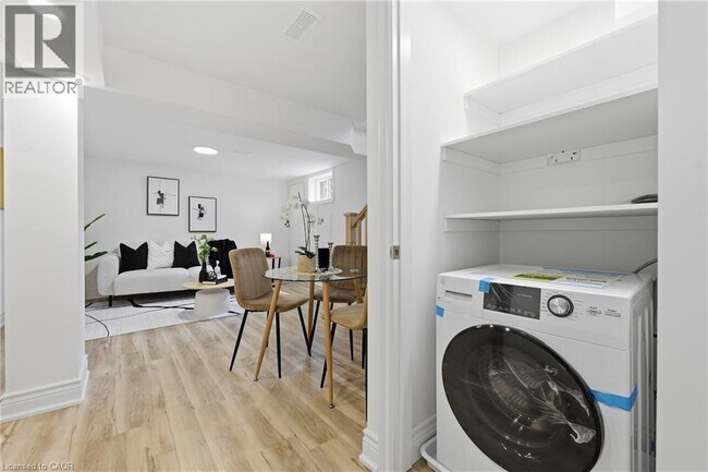Photo du bâtiment - 156 E 36th St