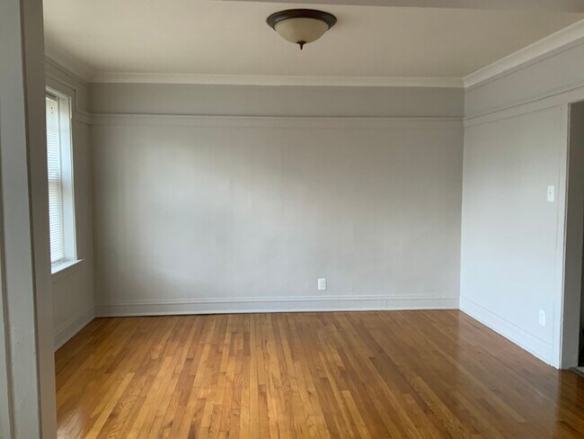 Dining Room - 117 E 73rd St