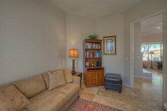 Building Photo - 7155 E Night Glow Cir