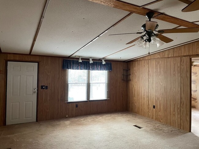 Building Photo - 1557 Swint Rd