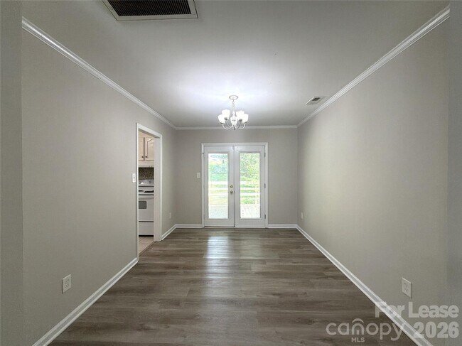 Foto del edificio - 7409 Lockmont Dr