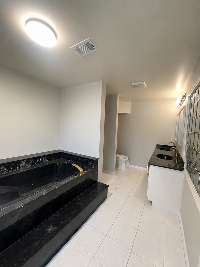 Foto del edificio - 413 Lightsey Rd