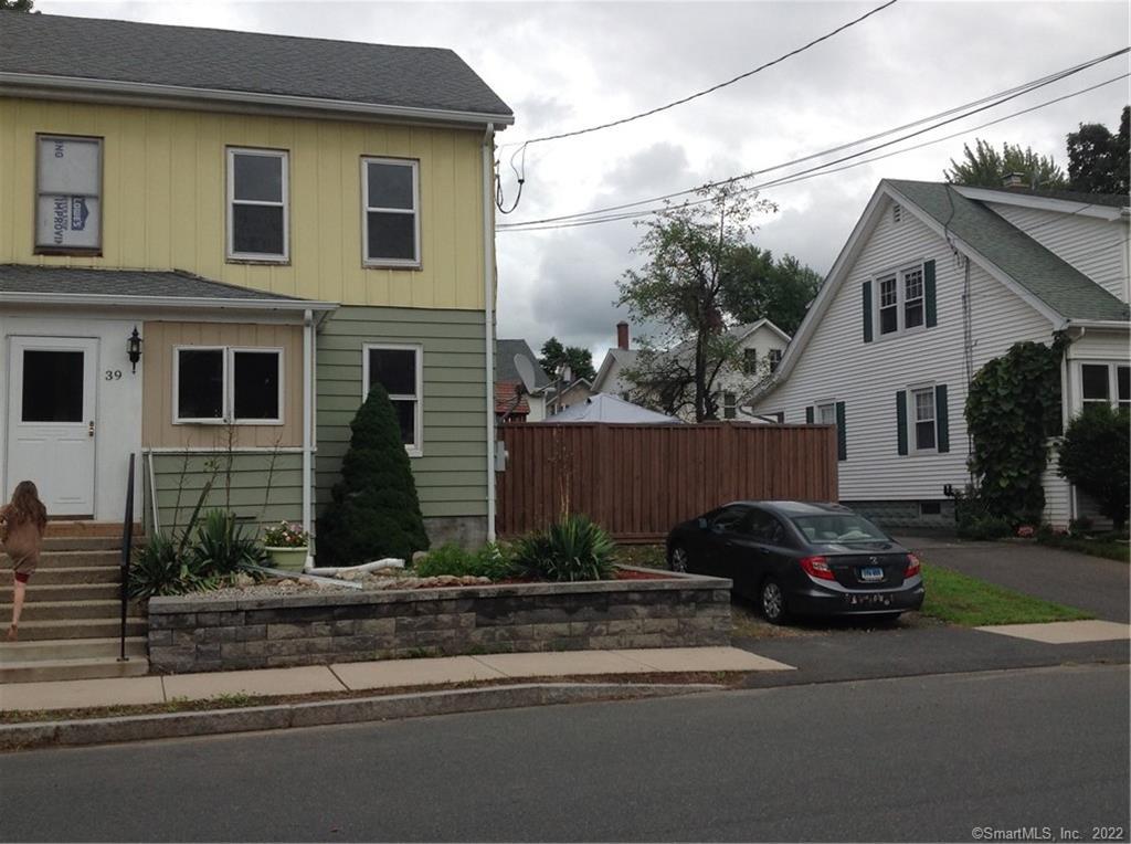 39 Prospect St, Enfield, CT 06082 Room for Rent in Enfield, CT