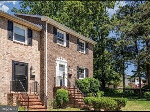 Building Photo - 130 Falmouth Dr