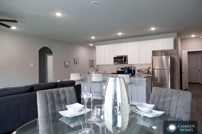 Foto del edificio - 1435 Waterview Dr