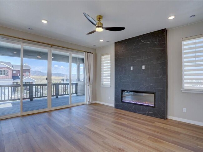 Building Photo - 8800 Hugo Dr