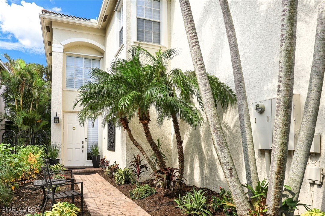 Foto principal - 10327 Carolina Willow Dr
